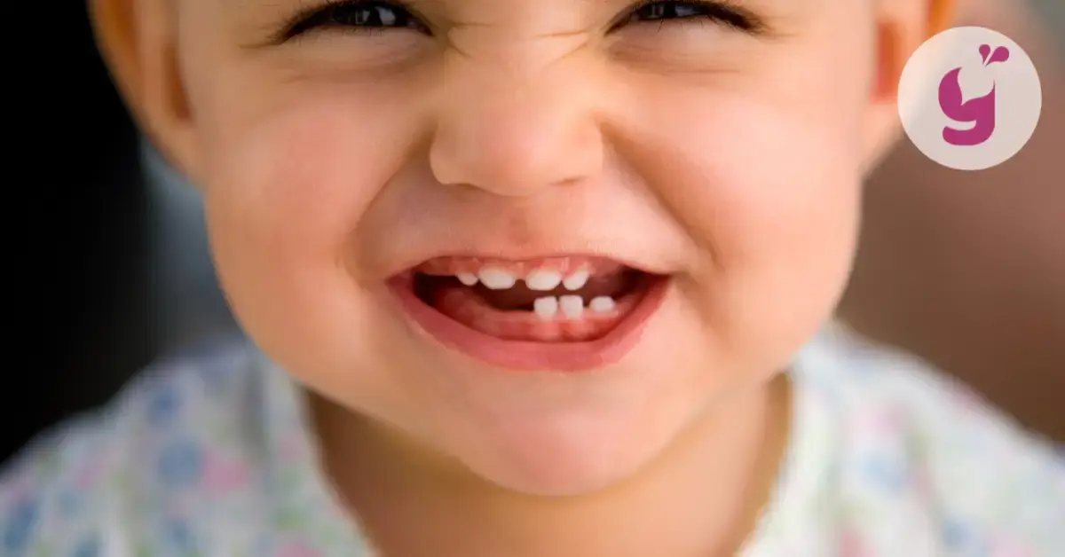Kedy idú deťom prvé zúbky, ako dlho bolia a čo pomáha